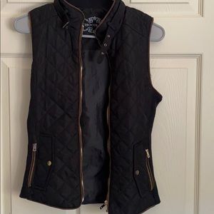 Bubble vest black and brown fitted